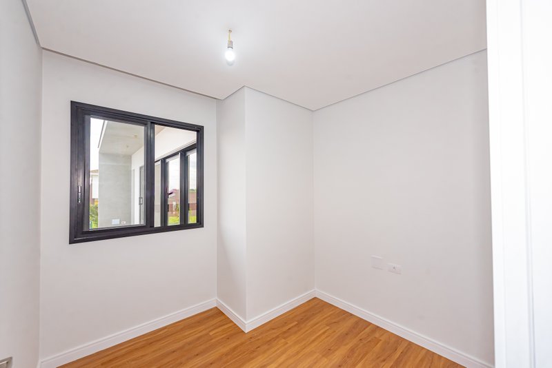 CASA TÉRREA EM CONDOMÍNIO SAINT CHARBEL Av. João de Barro Araçoiaba da Serra - 