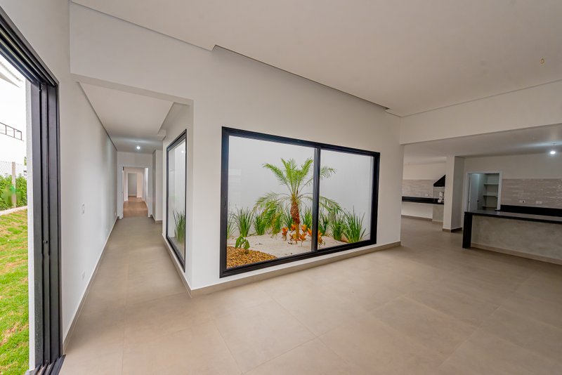CASA TÉRREA EM CONDOMÍNIO SAINT CHARBEL Av. João de Barro Araçoiaba da Serra - 
