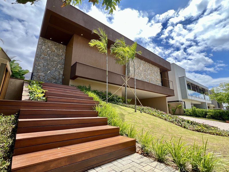 CASA DE ALTO PADRÃO C/ PROJETO DE RODRIGO LATORRE Alameda Grécia Votorantim - 