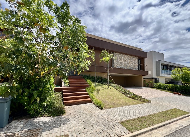 CASA DE ALTO PADRÃO C/ PROJETO DE RODRIGO LATORRE Alameda Grécia Votorantim - 