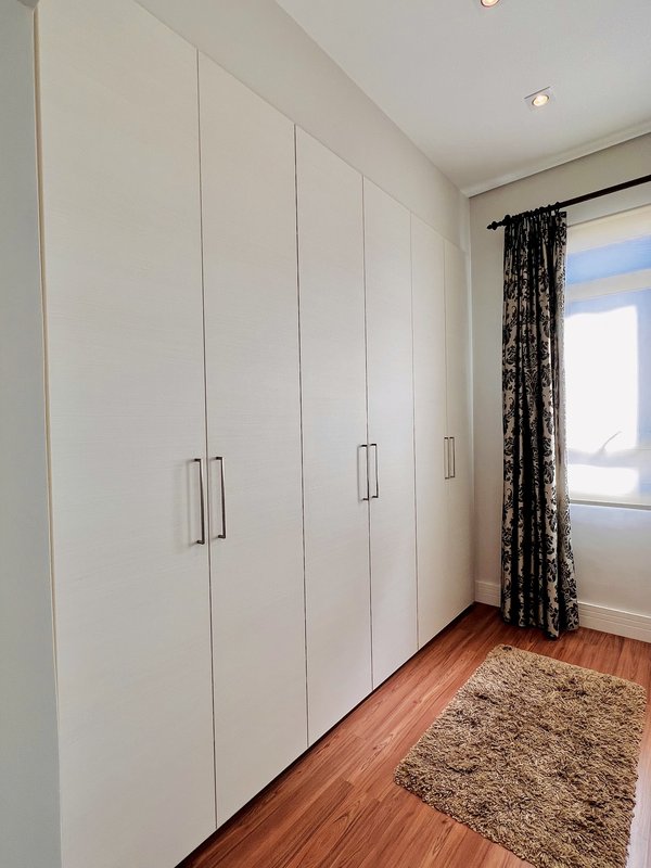 CASA MONT BLANC COM ELEVADOR Avenida Adolpho Massaglia Votorantim - 