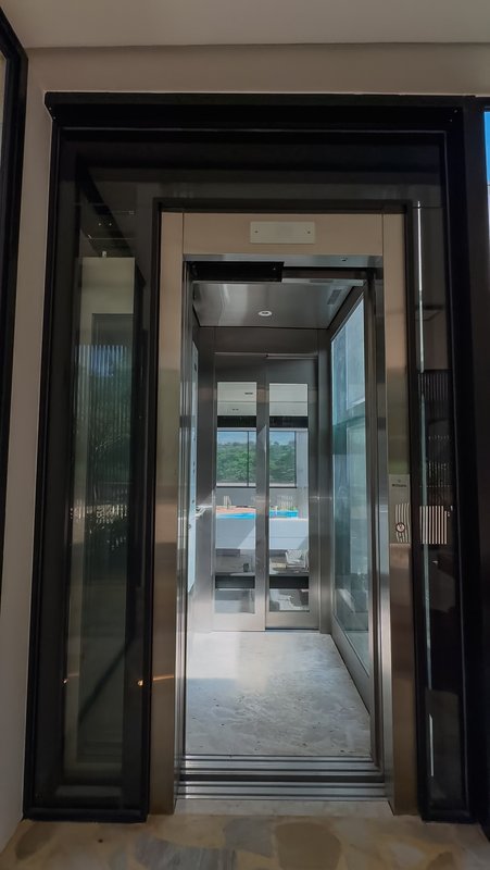 CASA MOBILIADA COM ELEVADOR E CINEMA Alameda Gondoleiro do Amor Itu - 