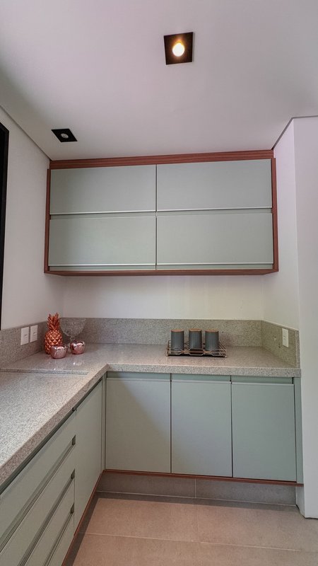 CASA MOBILIADA COM ELEVADOR E CINEMA Alameda Gondoleiro do Amor Itu - 
