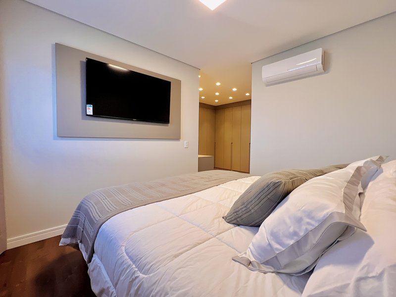 APARTAMENTO PRONTO PARA MORAR C/ 3 SUÍTES, DECORADO E MOBILIADO Rua Dona Maria Josepha de Souza Manente Sorocaba - 