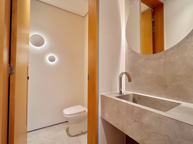 Casa de esquina l 7 dorm. l 909m²l piscina l SPA l Adega Rua C Itu - 