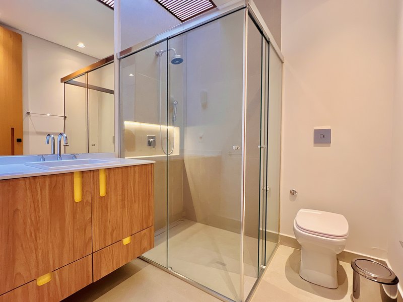 Casa de esquina l 7 dorm. l 909m²l piscina l SPA l Adega Rua C Itu - 