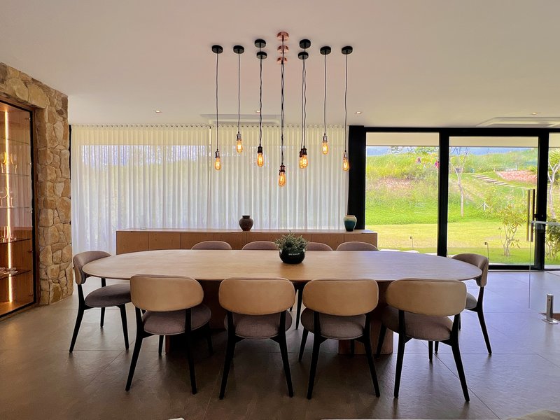 Casa de esquina l 7 dorm. l 909m²l piscina l SPA l Adega Rua C Itu - 