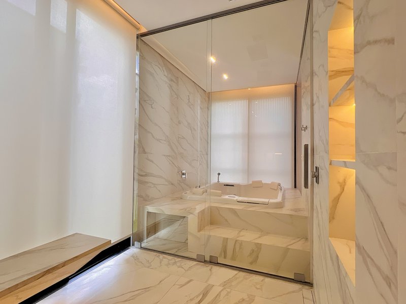 Casa de esquina l 7 dorm. l 909m²l piscina l SPA l Adega Rua C Itu - 