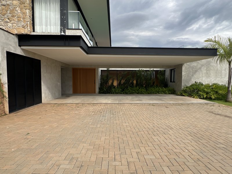 Casa de esquina l 7 dorm. l 909m²l piscina l SPA l Adega Rua C Itu - 