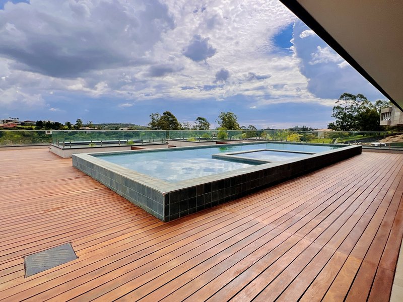 Casa de esquina l 7 dorm. l 909m²l piscina l SPA l Adega Rua C Itu - 