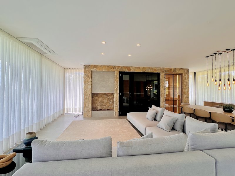Casa de esquina l 7 dorm. l 909m²l piscina l SPA l Adega Rua C Itu - 