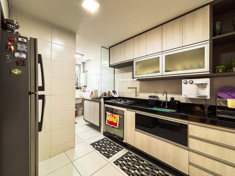 Apartamento de 3 Quartos na Praia da Costa – Lazer de Clube e Qualidade de Vida Rua Inácio Higino Vila Velha - 
