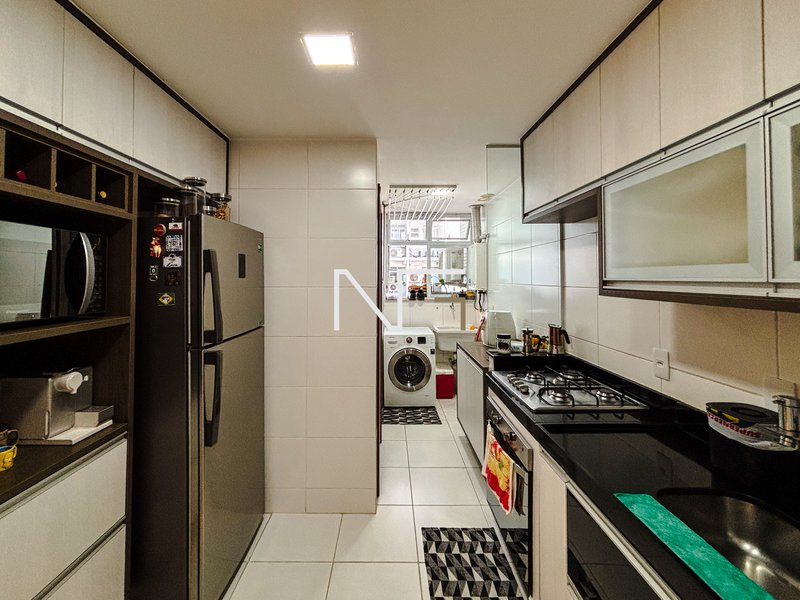 Apartamento de 3 Quartos na Praia da Costa – Lazer de Clube e Qualidade de Vida Rua Inácio Higino Vila Velha - 