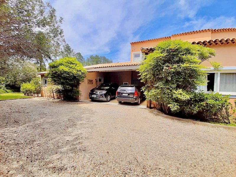 SOFISTICAÇÃO E CONFORTO EM MEIO À NATUREZA – Propriedade Exclusiva com 2.838m² Condomínio Terras de São José Itu - 