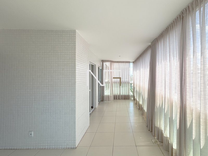 3 Quartos na Praia da Costa sol da manhã com Lazer de Clube Rua Inácio Higino Vila Velha - 