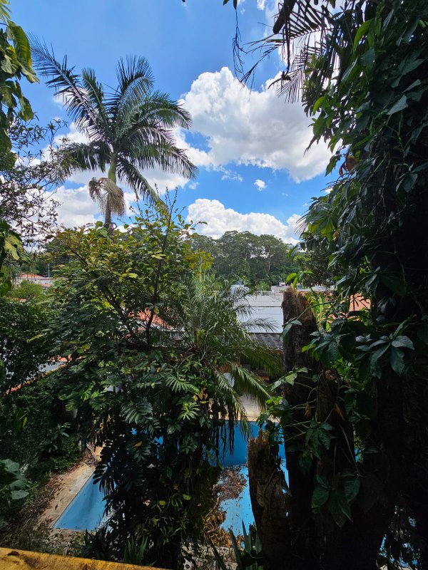 Casa á Venda no Jardim Marajoara - Com 560m² A.T. e 350m² de A.C. 4 dormitórios 4 Vagas - São Paulo - 