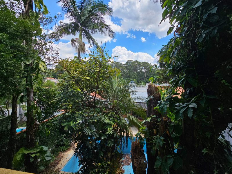 Casa á Venda no Jardim Marajoara - Com 560m² A.T. e 350m² de A.C. 4 dormitórios 4 Vagas - São Paulo - 