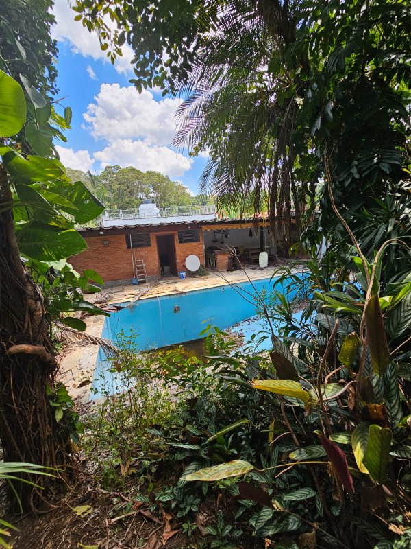 Casa á Venda no Jardim Marajoara - Com 560m² A.T. e 350m² de A.C. 4 dormitórios 4 Vagas - São Paulo - 