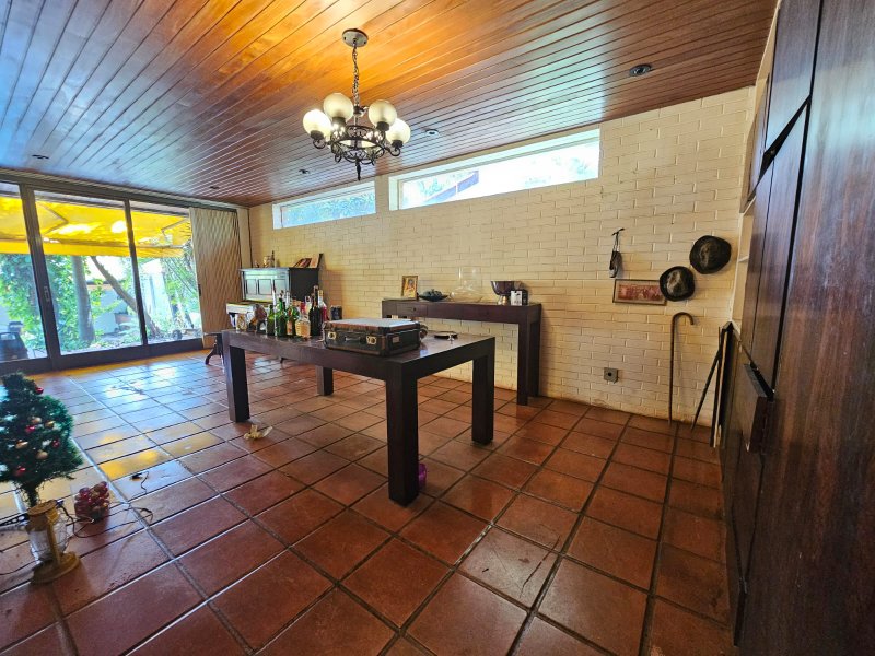 Casa á Venda no Jardim Marajoara - Com 560m² A.T. e 350m² de A.C. 4 dormitórios 4 Vagas - São Paulo - 