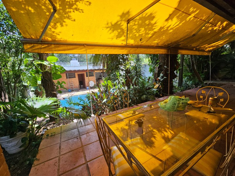 Casa á Venda no Jardim Marajoara - Com 560m² A.T. e 350m² de A.C. 4 dormitórios 4 Vagas - São Paulo - 