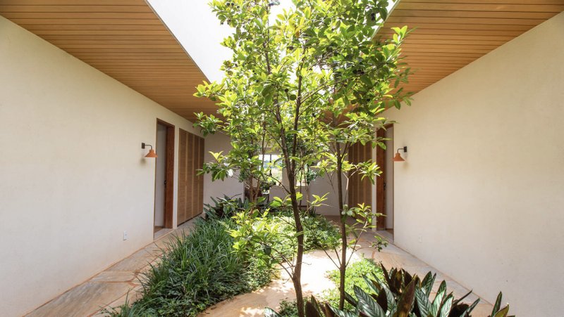CASA BALI EM FAZENDA BOA VISTA Alameda dos Pínus PORTO FELIZ - 