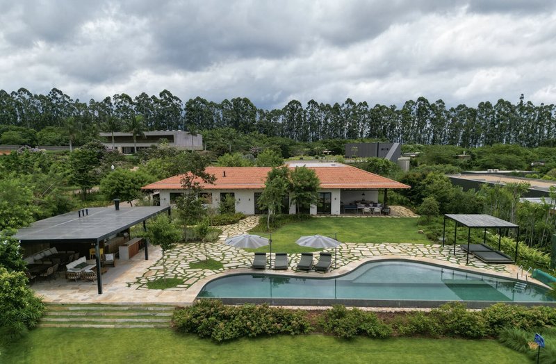 CASA BALI EM FAZENDA BOA VISTA Alameda dos Pínus PORTO FELIZ - 