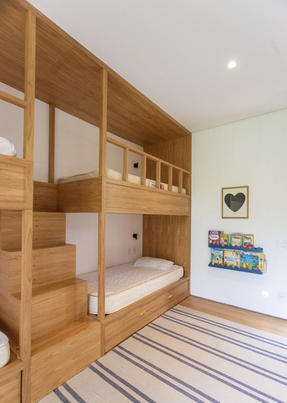 CASA BALI EM FAZENDA BOA VISTA Alameda dos Pínus PORTO FELIZ - 