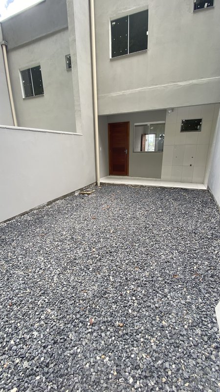 SOBRADO COM 2 DORMITÓRIOS NO RIO BRANCO - Brusque - 