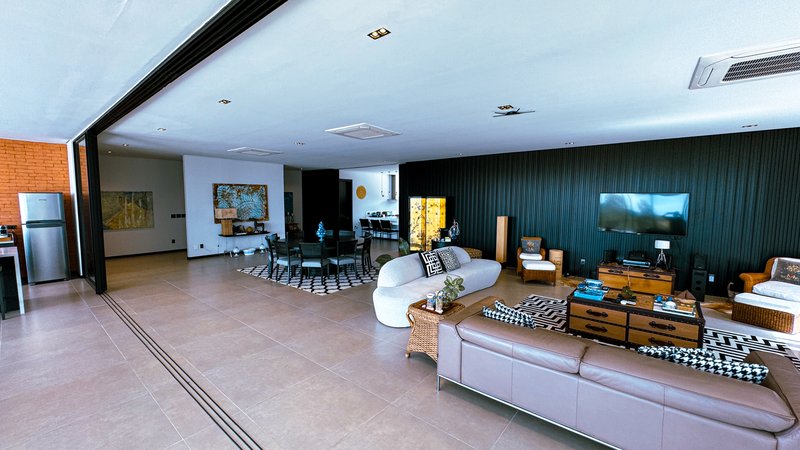 CASA DE ESQUINA c/ 5 SUÍTES, ADEGA , FIREPLACE, SPA e AMPLA ÁREA DE LAZER Rua C Itu - 