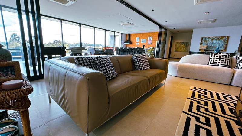 CASA DE ESQUINA c/ 5 SUÍTES, ADEGA , FIREPLACE, SPA e AMPLA ÁREA DE LAZER Rua C Itu - 
