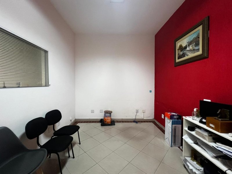 Sala Comercial de 12m² Individual para Locação na Vila Oliveira - Mogi das Cruzes - 