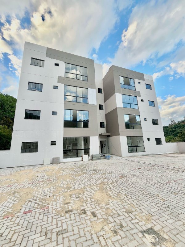 APARTAMENTO COM 2 DORMITÓRIOS NO BAIRRO ÁGUAS CLARAS - Brusque - 