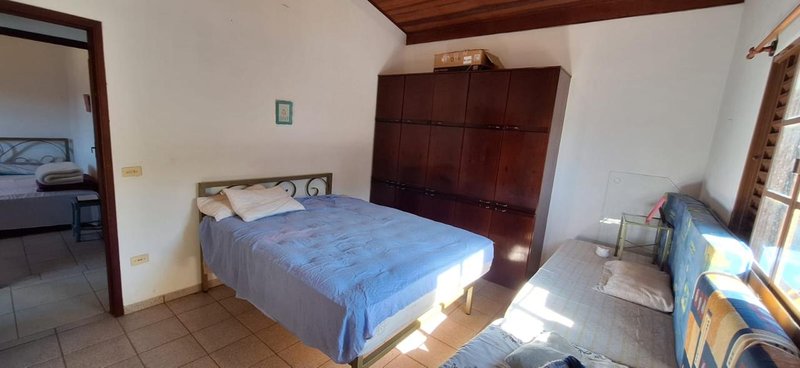 Sítio com 4 alqueires na beira da represa em Paraibuna, S.P - Paraibuna - 