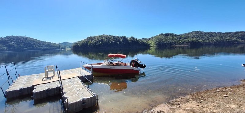 Sítio com 4 alqueires na beira da represa em Paraibuna, S.P - Paraibuna - 