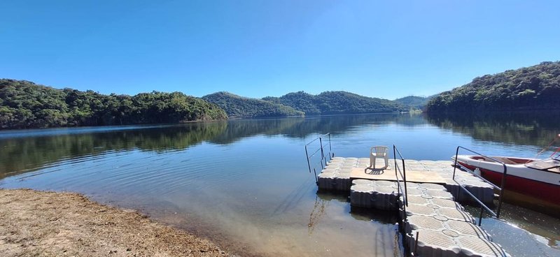 Sítio com 4 alqueires na beira da represa em Paraibuna, S.P - Paraibuna - 