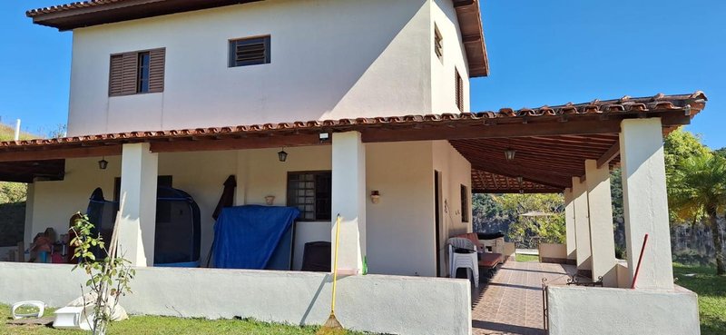 Sítio com 4 alqueires na beira da represa em Paraibuna, S.P - Paraibuna - 