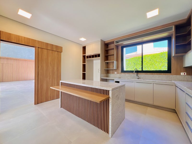 CASA DE ALTÍSSMA QUALIDADE DE CONSTRUÇÃO EM LAGO AZUL AVENIDA LAGO AZUL Araçoiaba da Serra - COZINHA