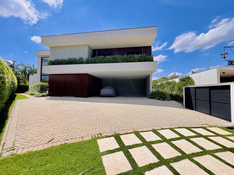 CASA DE ALTÍSSMA QUALIDADE DE CONSTRUÇÃO EM LAGO AZUL AVENIDA LAGO AZUL Araçoiaba da Serra - FACHADA
