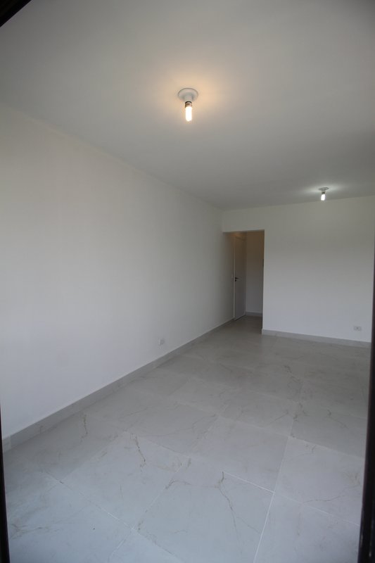 Apartamento com 64 m², 03 dormitórios, 01 banheiro e 01 vaga de garagem Avenida Marginal Esquerda Anchieta São Paulo - 