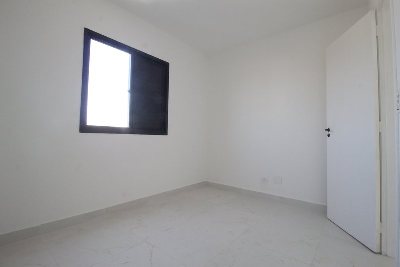 Apartamento com 64 m², 03 dormitórios, 01 banheiro e 01 vaga de garagem Avenida Marginal Esquerda Anchieta São Paulo - 