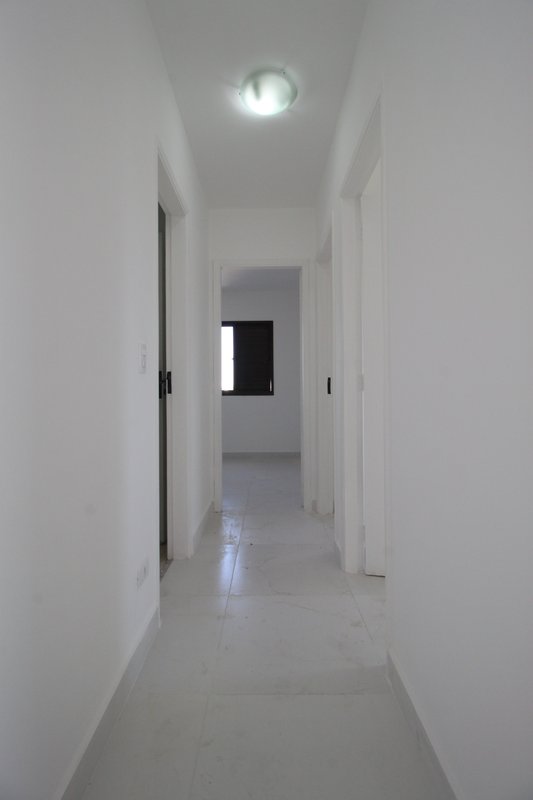 Apartamento com 64 m², 03 dormitórios, 01 banheiro e 01 vaga de garagem Avenida Marginal Esquerda Anchieta São Paulo - 