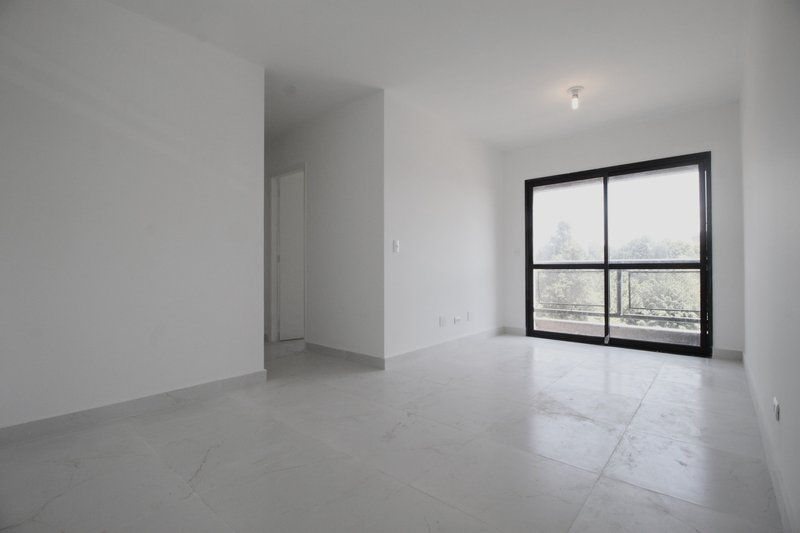 Apartamento com 64 m², 03 dormitórios, 01 banheiro e 01 vaga de garagem Avenida Marginal Esquerda Anchieta São Paulo - 