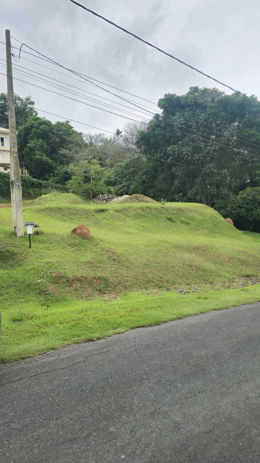 Terreno &agrave; venda,1000 m&sup2;- Condom&iacute;nio  Portal do Sabi&aacute; -  Ara&ccedil;oiaba da Serra - Sp Rodovia Raposo Tavares Araçoiaba da Serra - 