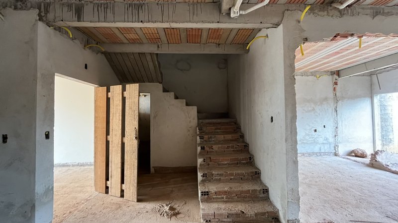🏡 Sobrado à venda - 3 Suítes no Residencial Parintins – Terreno Maior Que O Padrão! Avenida Engenheiro Anysio da Rocha Compasso Porto Velho - 