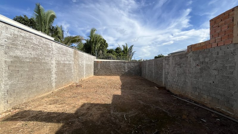 🏡 Sobrado à venda - 3 Suítes no Residencial Parintins – Terreno Maior Que O Padrão! Avenida Engenheiro Anysio da Rocha Compasso Porto Velho - 