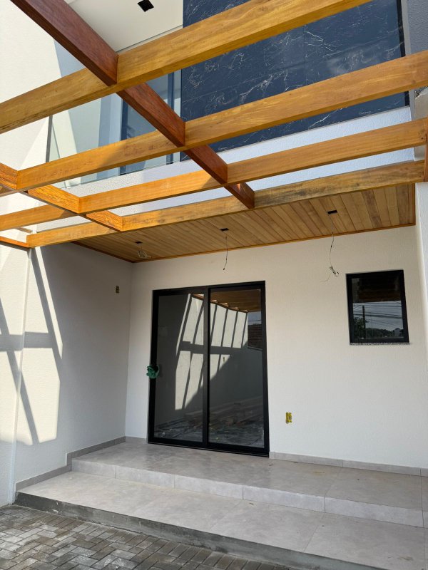 Sobrado Geminado Diferenciado no Bairro São Marcos Rua Humanitas Joinville - 