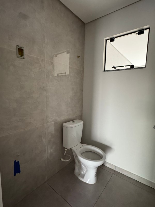 Sobrado Geminado Diferenciado no Bairro São Marcos Rua Humanitas Joinville - 