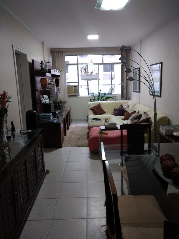 apartamento de frente Rua Santa Clara Rio de Janeiro - 
