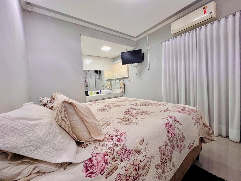 LINDA CASA / CHÁCARA COM TODAS AS COMODIDADES DA CIDADE Rua Abrahão Pinsky Sorocaba - 