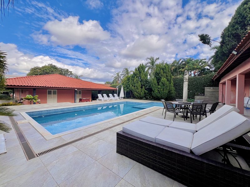 LINDA CASA / CHÁCARA COM TODAS AS COMODIDADES DA CIDADE Rua Abrahão Pinsky Sorocaba - 